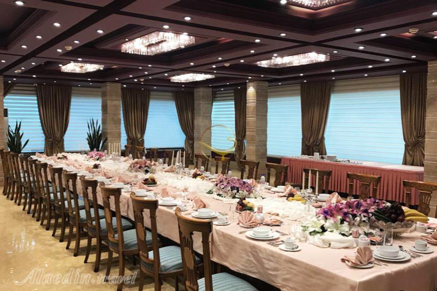 رستوران میامی هتل سیمرغ تهران | علاءالدین تراول