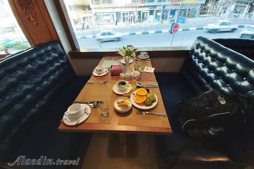 رستوران میامی هتل سیمرغ تهران | علاءالدین تراول