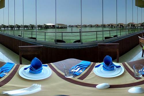 رستوران خورشید هتل ترنج کیش