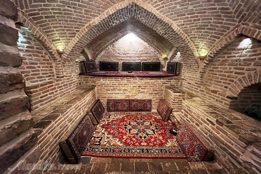 کافه رستوران شاندیز حاجی همدان