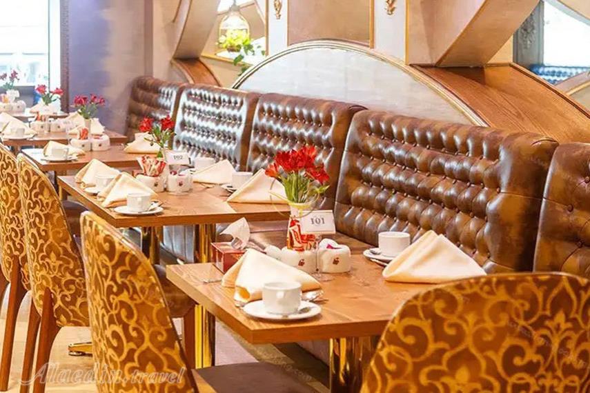 کافه رستوران لارا هتل سیمرغ تهران | علاءالدین تراول