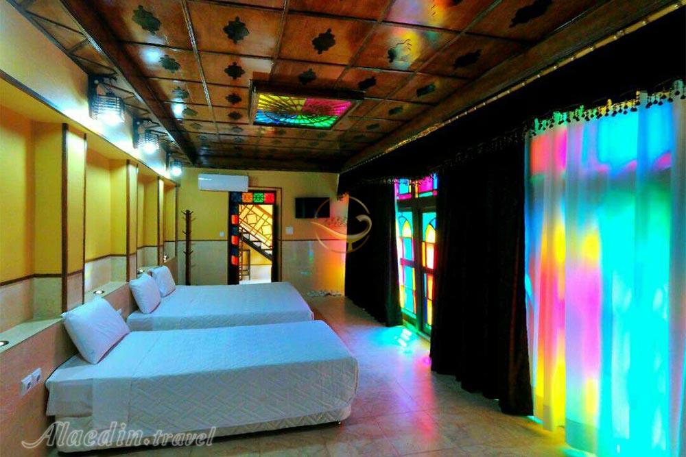 اتاق | علاءالدین تراول