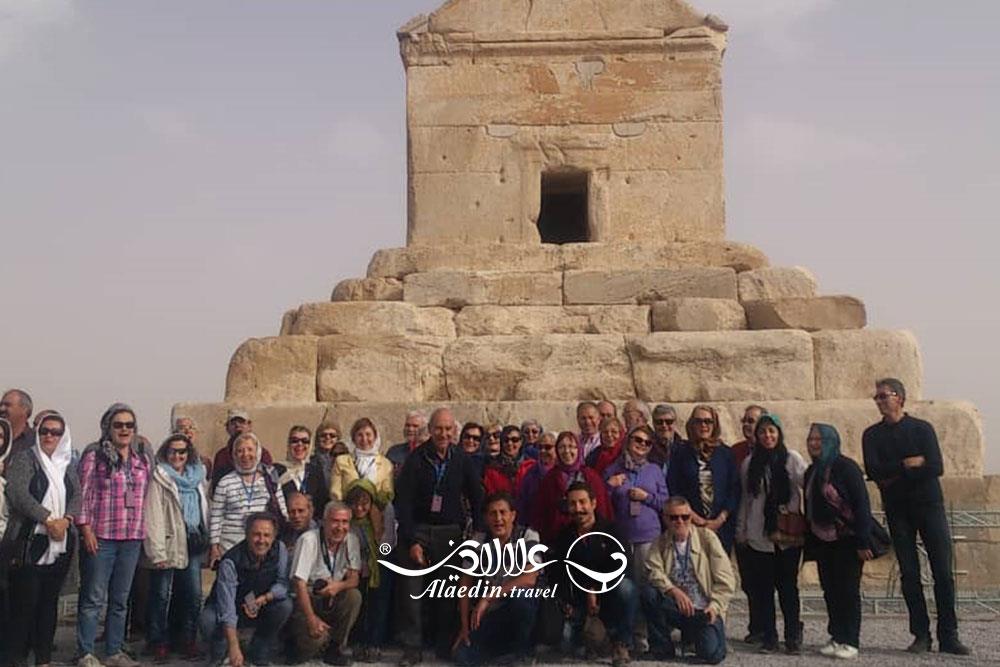 فرهاد نظری راهنمای تور اسپانیایی زبان