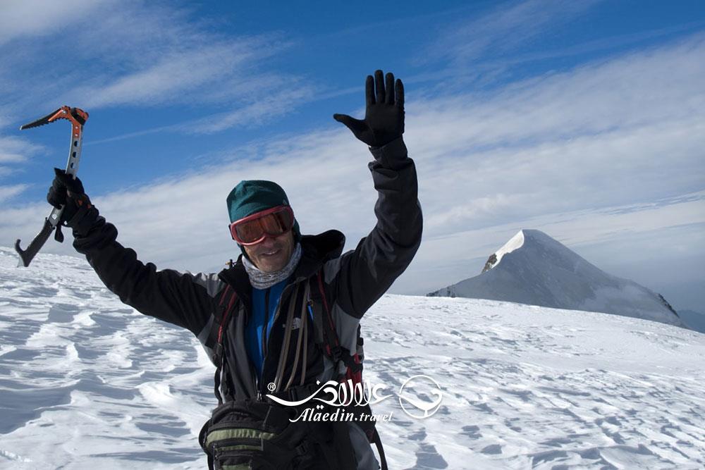 حسین پناهی نیکو راهنمای تور طبیعت گردی