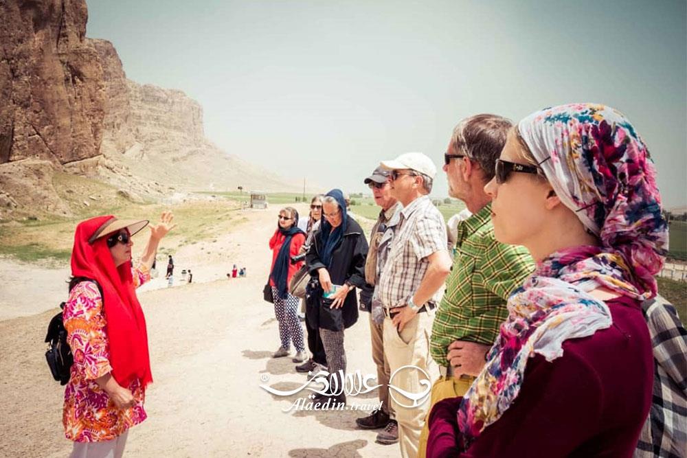 مهرو سامرئی راهنمای تور انگلیسی زبان