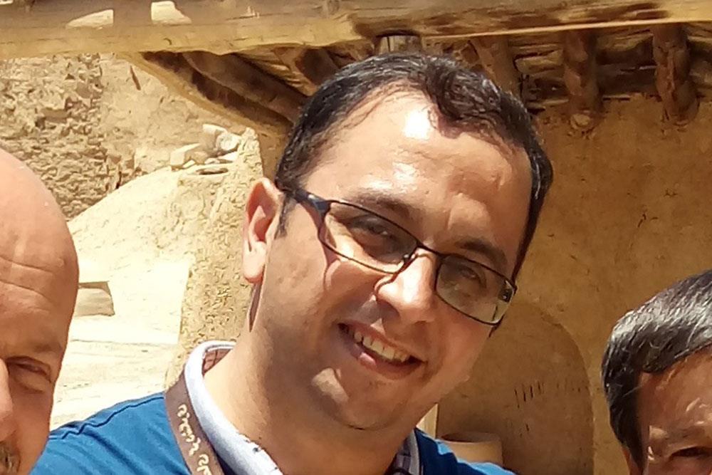 محمد سوزنچی راهنمای تور