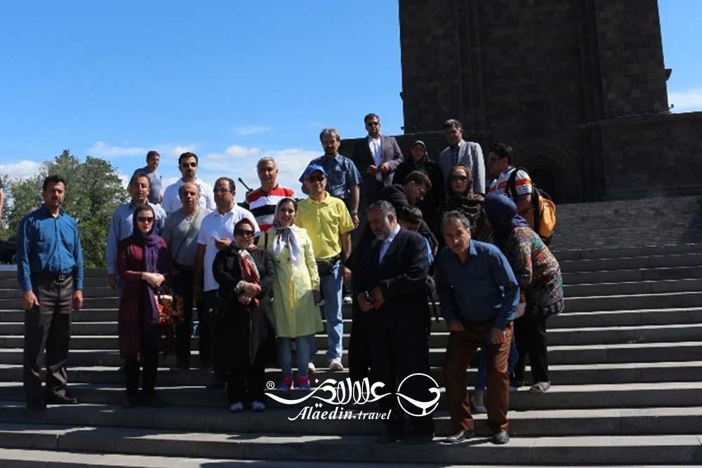 مهسا یزدی تور لیدر انگلیسی زبان