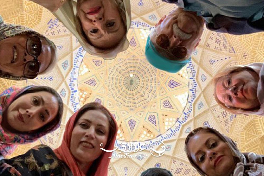 ندا دهقانی راهنمای تور