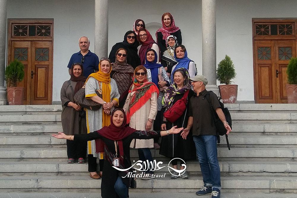 ندا دهقانی راهنمای تور