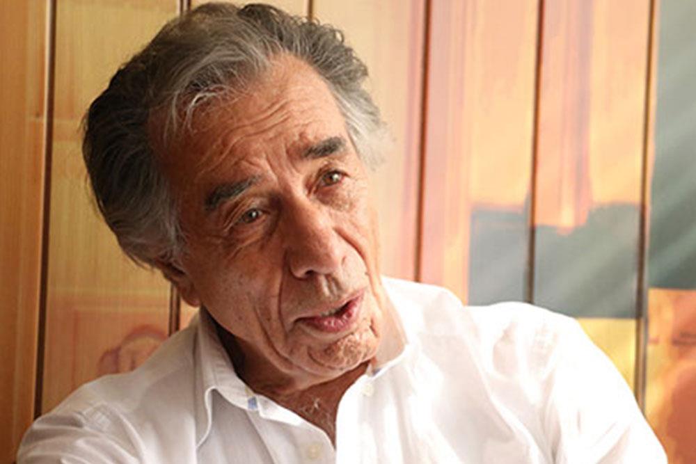 حسین ثبات فعال هتل داری و گردشگری